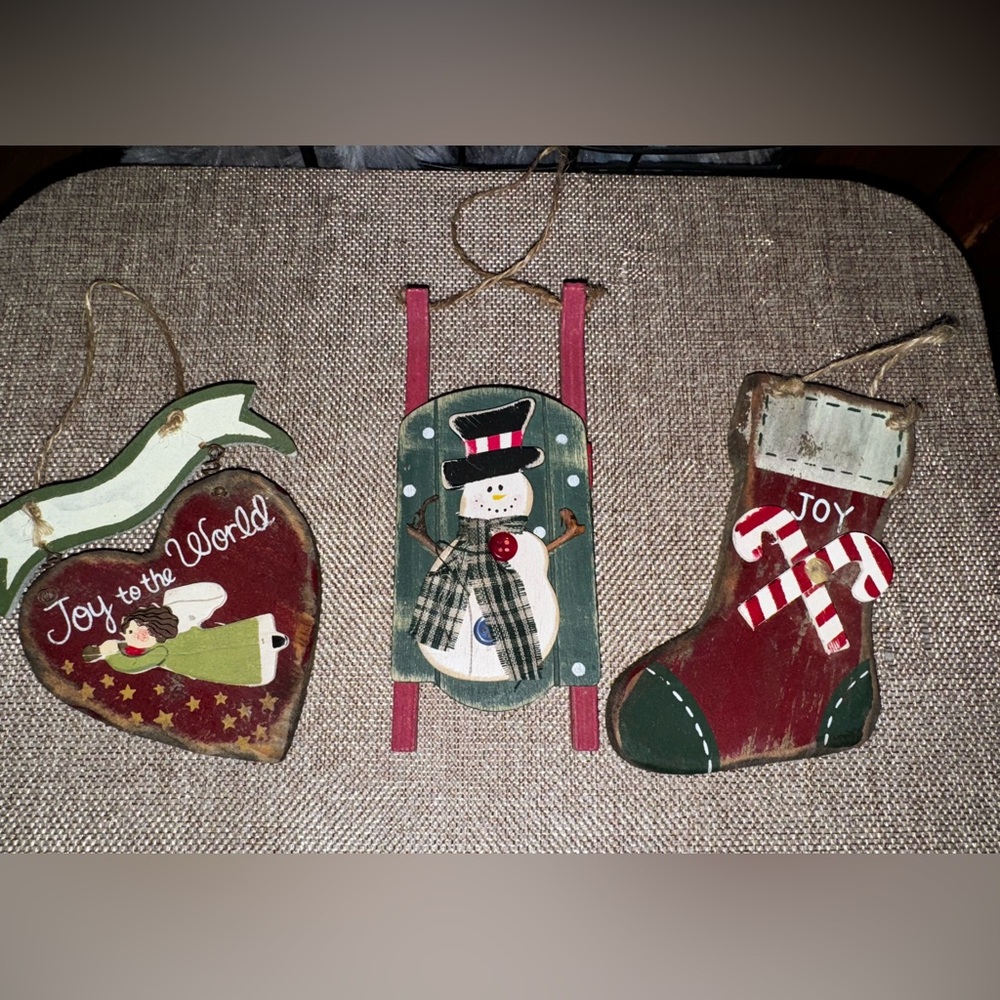 Christmas Ornaments set of 3🎄